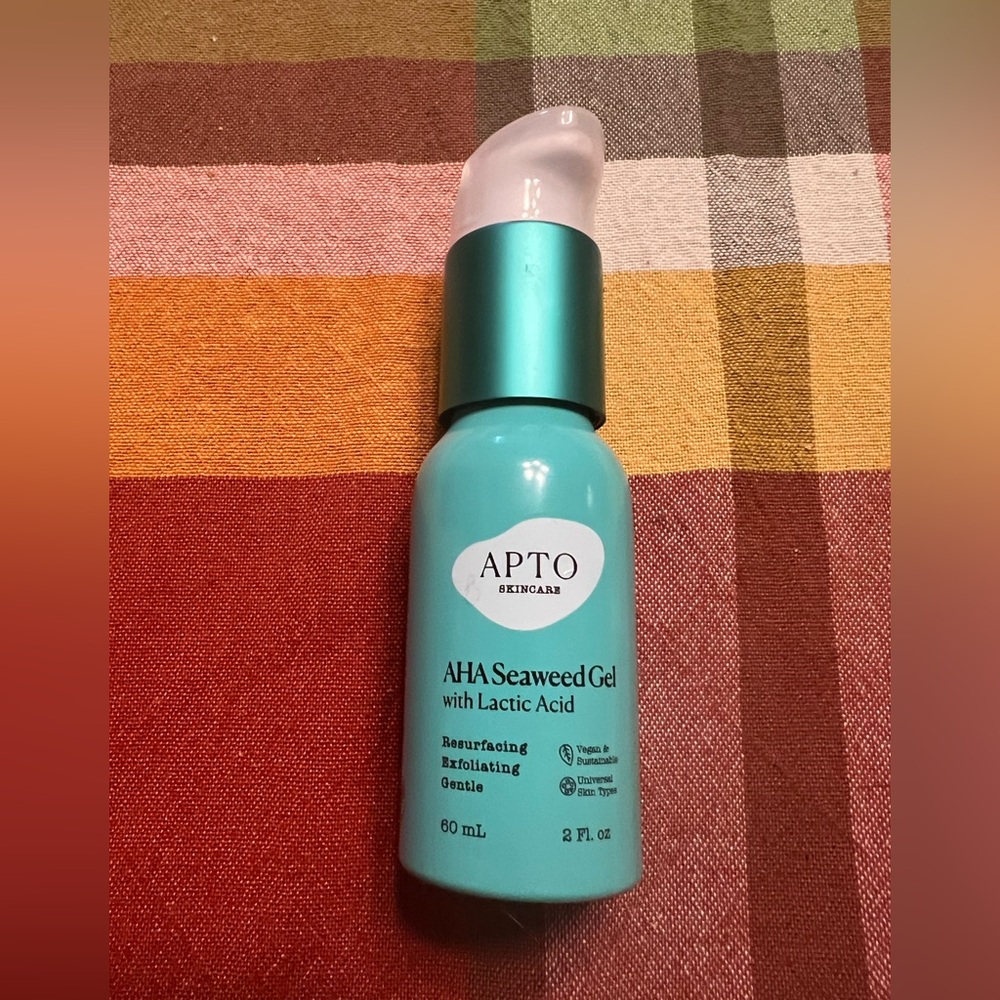 Brand New APTO AHA Seaweed Gel with Lactic Acid Resurfacing Deep Exfoliant